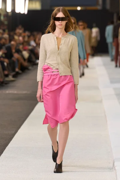 Look 12